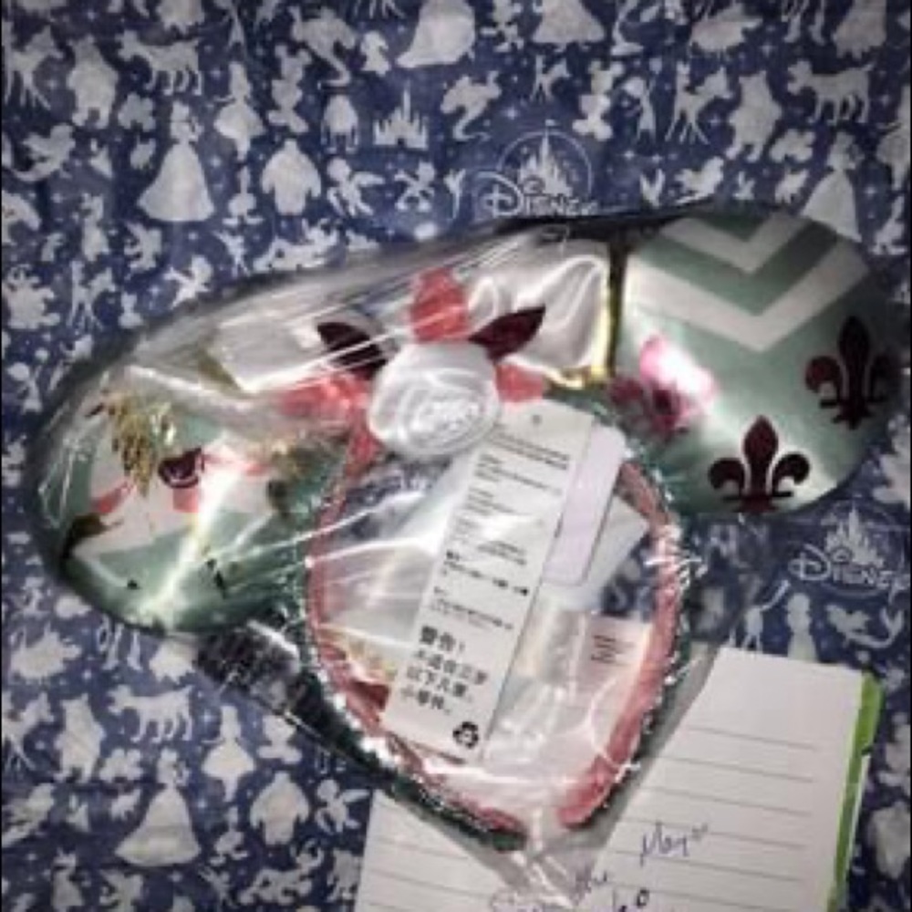 King Arthur Carousel ears